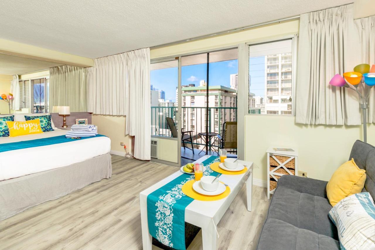 Aloha Vibes Await! Stylish Condo At Aloha Surf - Mountain And City Views Honolulu Zewnętrze zdjęcie