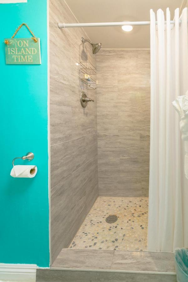 Aloha Vibes Await! Stylish Condo At Aloha Surf - Mountain And City Views Honolulu Zewnętrze zdjęcie